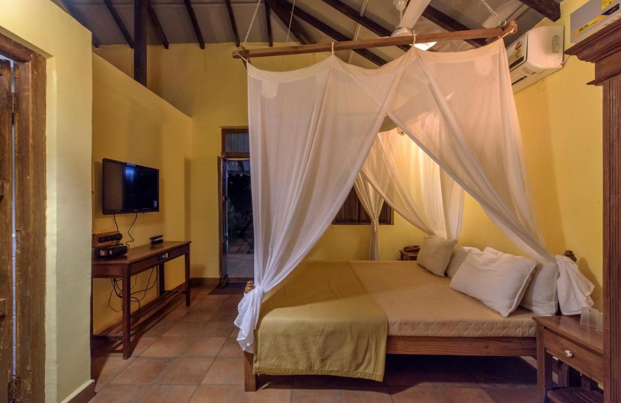Saffronstays Villa 270, Dāpoli Dış mekan fotoğraf